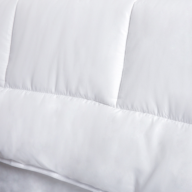 white hotel duvet core