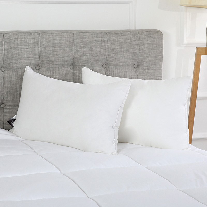 White hotel pillows