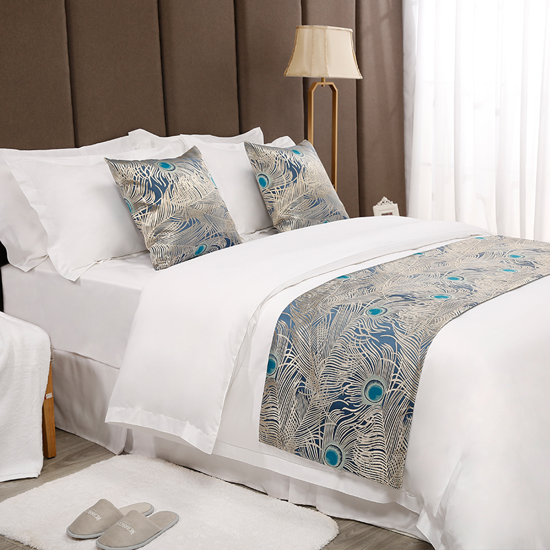 Polyester jacquard bed runner and cushion cover set for hotels and resorts