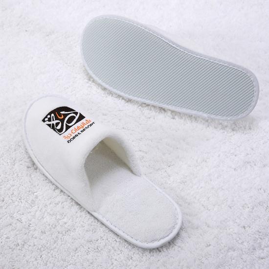 White Non-slip Closed Toe Spa Slippers for Hotel spa