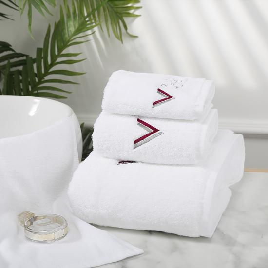 100% Combed Cotton White Towels And Bath Sheets